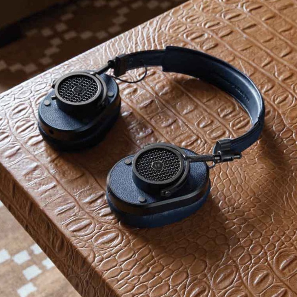 New in box Master&Dynamic MH40 Headphones